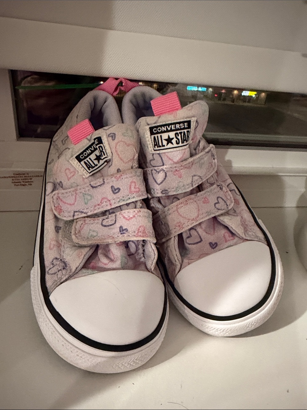 Sz 10 toddler | Velcro Close Converse Heart design Pink